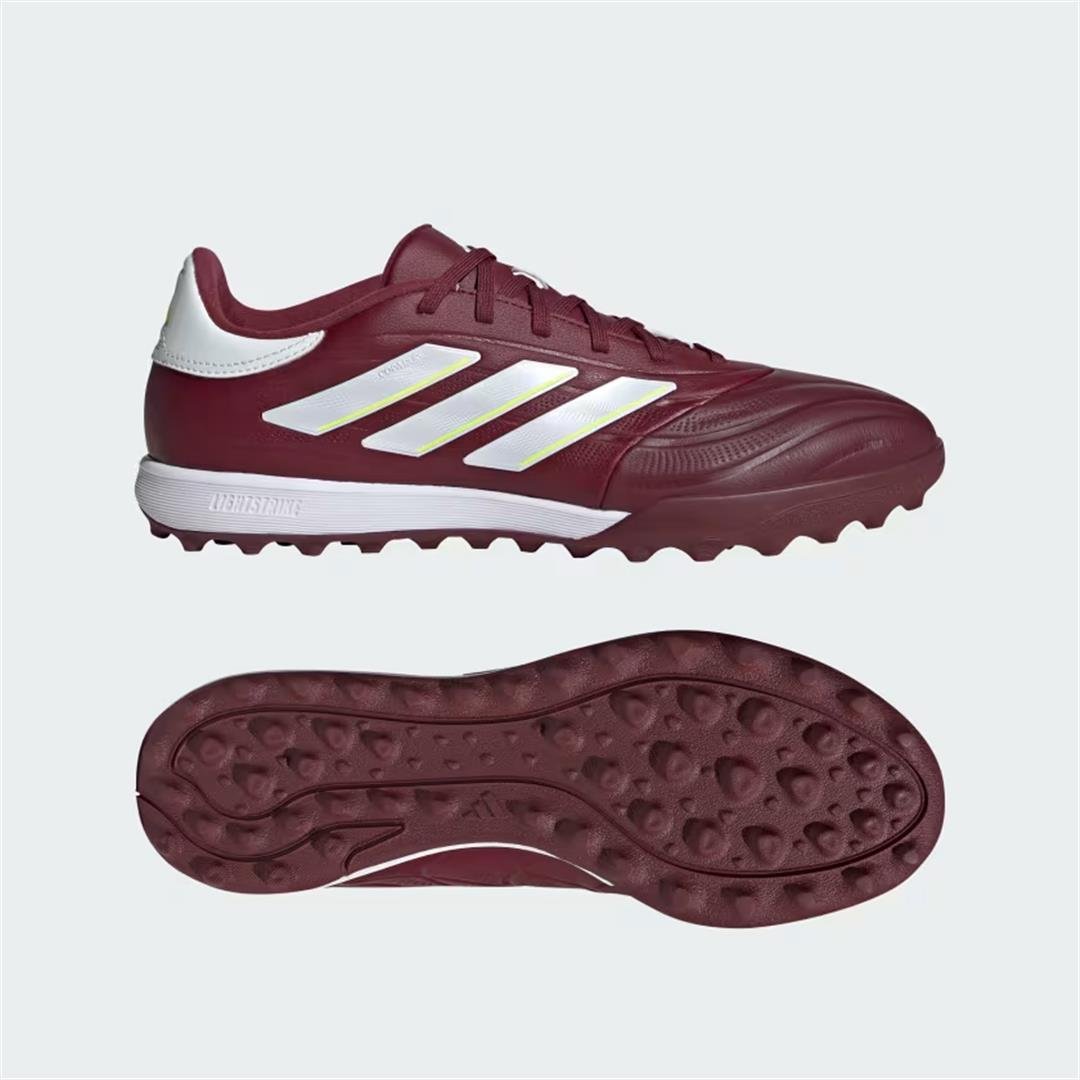 Football shoes 3